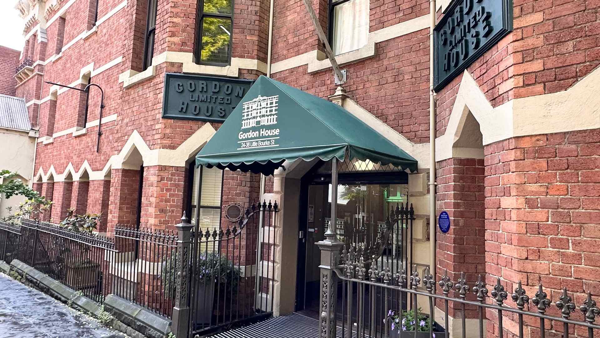 Gordon House Apartments Official Site